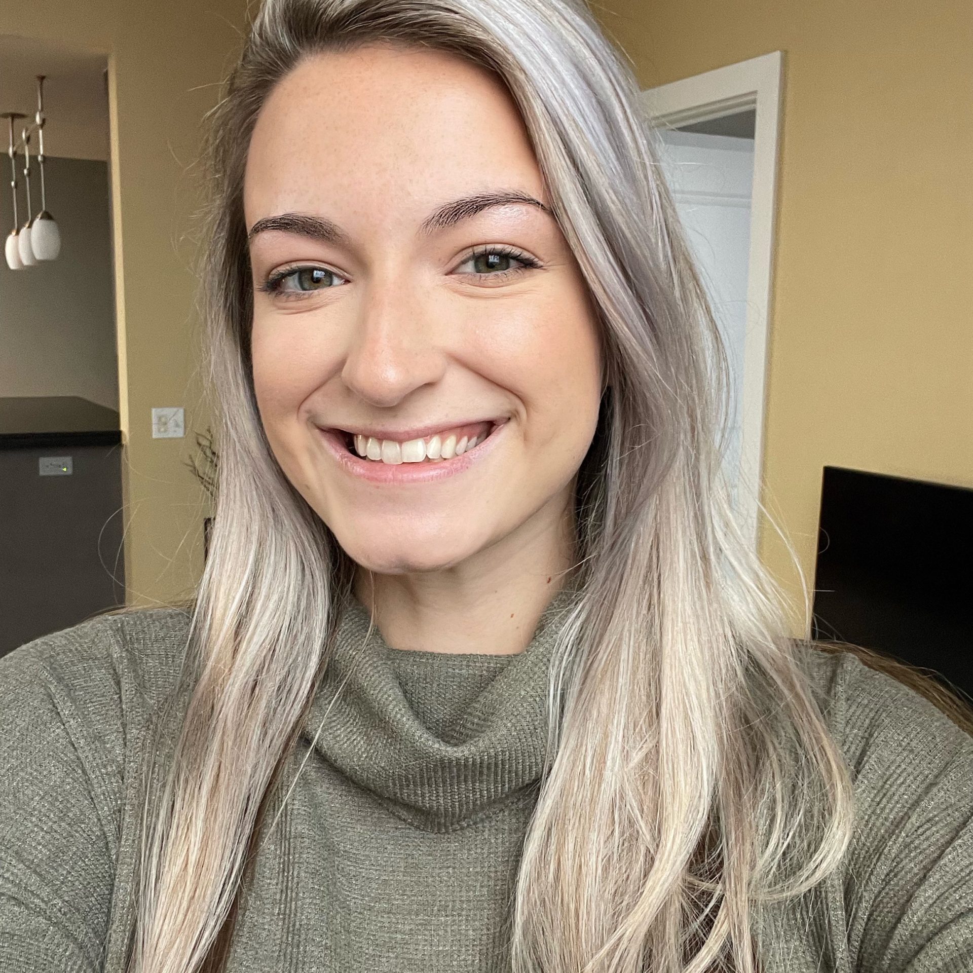 Gregory-Samantha_headshot